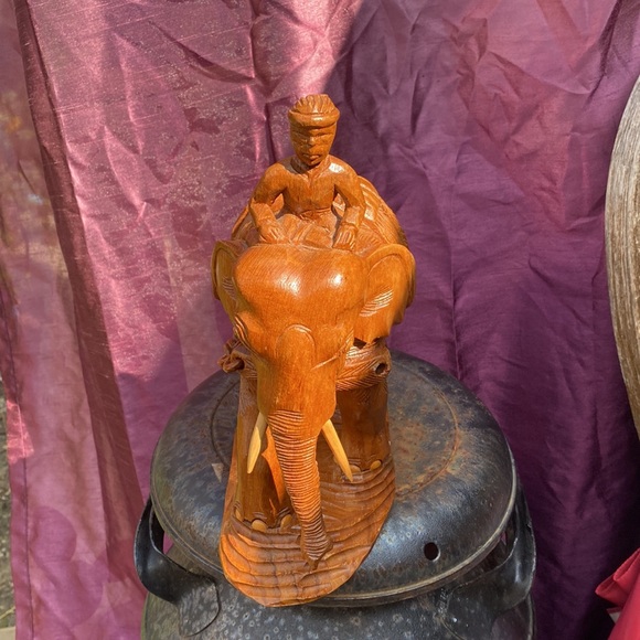 🤗380-You Are Tenacious ❤️ Vintage Handcrafted Thai Elephant - Picture 3 of 12